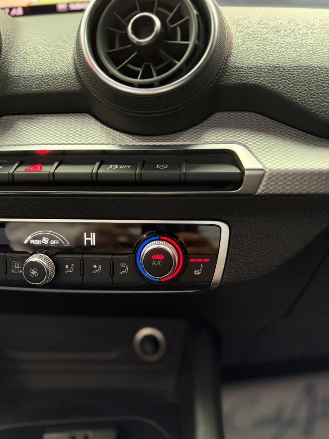 Audi Q2 35 TDI S tronic 150 cv Identity Black 2019