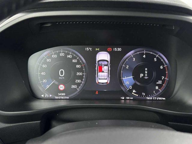 VOLVO XC40 T3 Geartronic Momentum