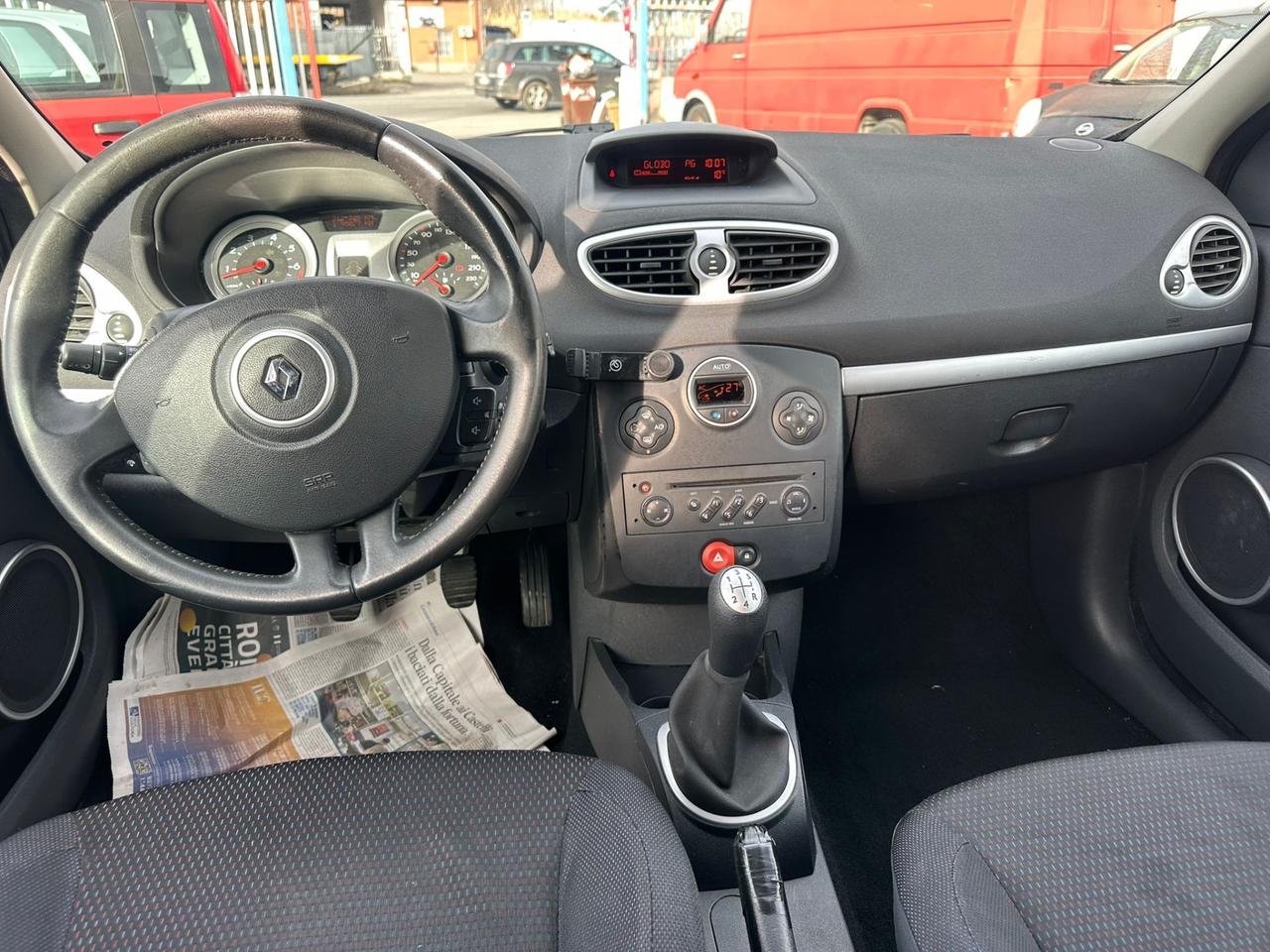 Renault Clio 1.6 benzina