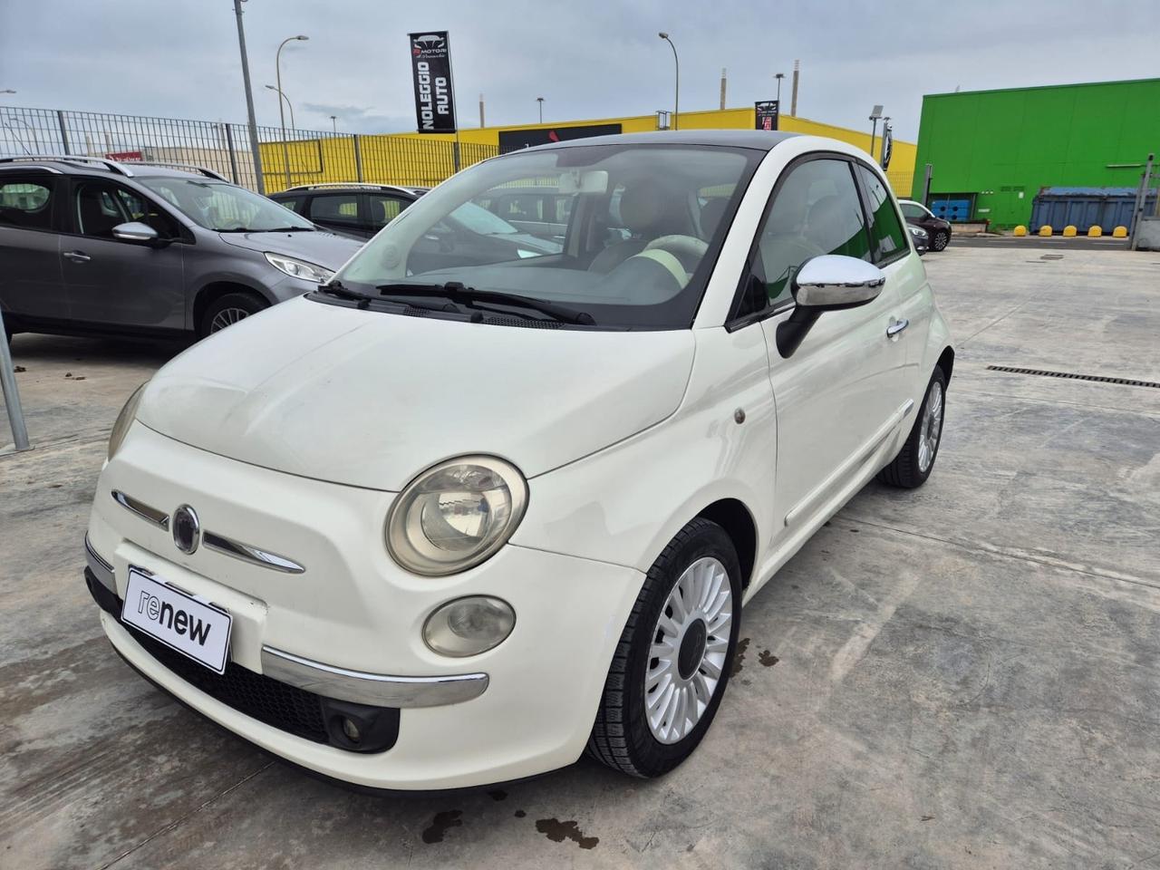 Fiat 500 1.2 Lounge 2.900€ compreso passaggio di proprietà