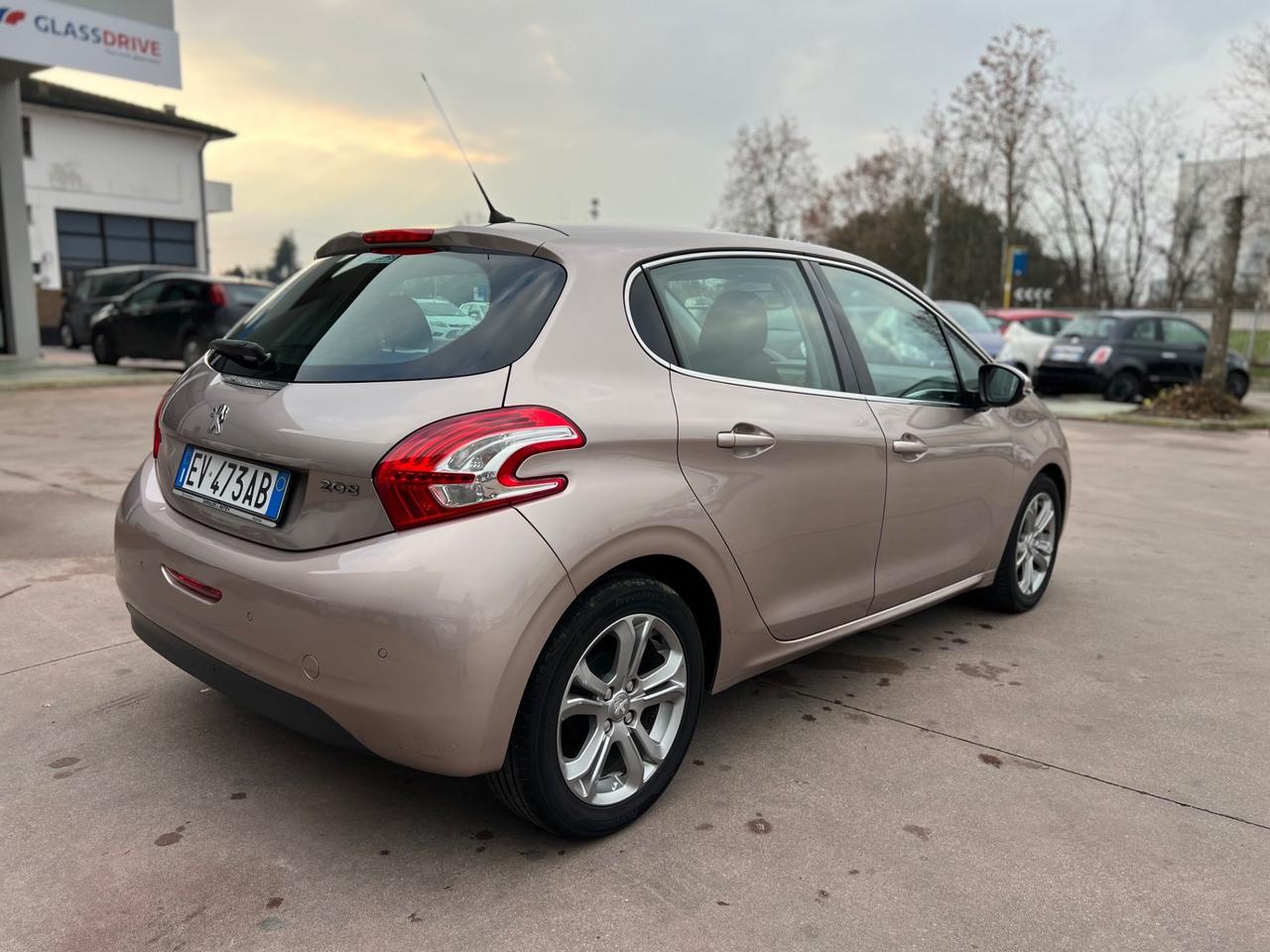 Peugeot 208 1.4 HDi 68 CV 5 porte Active