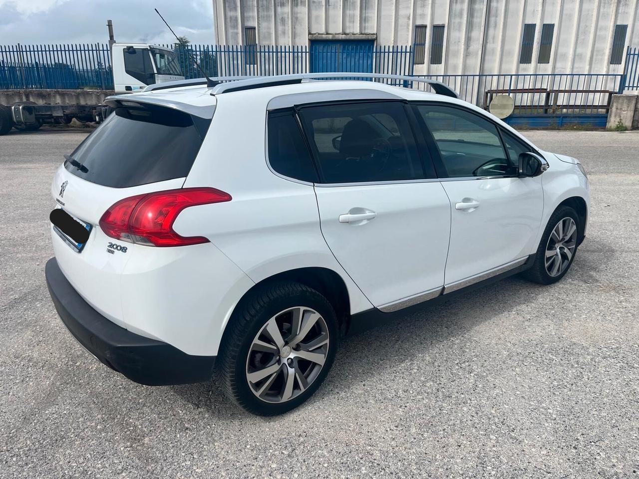 Peugeot 2008 1.6 e-HDi 92 CV Stop&Start Allure