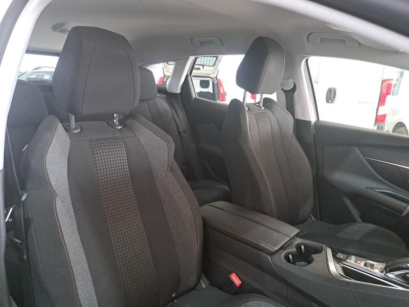 PEUGEOT 3008 BLUEHDI 130 EAT8 SES BUSINESS SUV