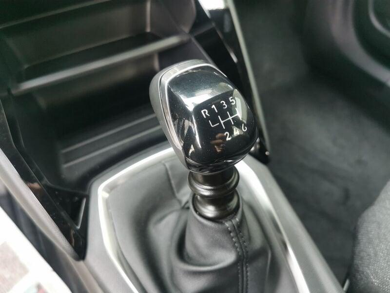Peugeot 2008 PureTech 100 S&S Style