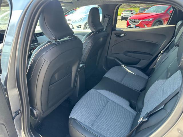 RENAULT Clio TCe 90 CV 5 porte Techno