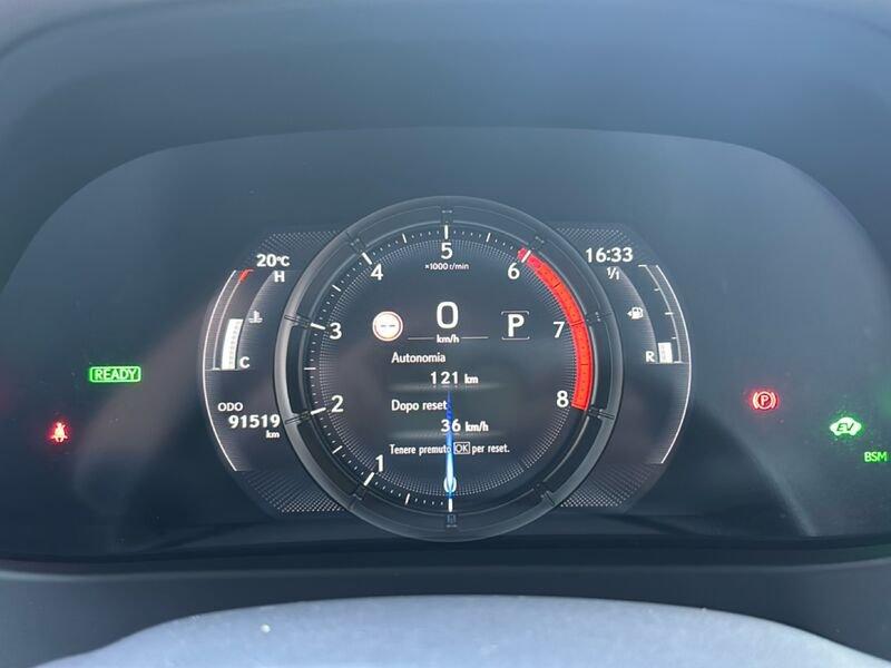 Lexus UX Hybrid F-Sport 2WD