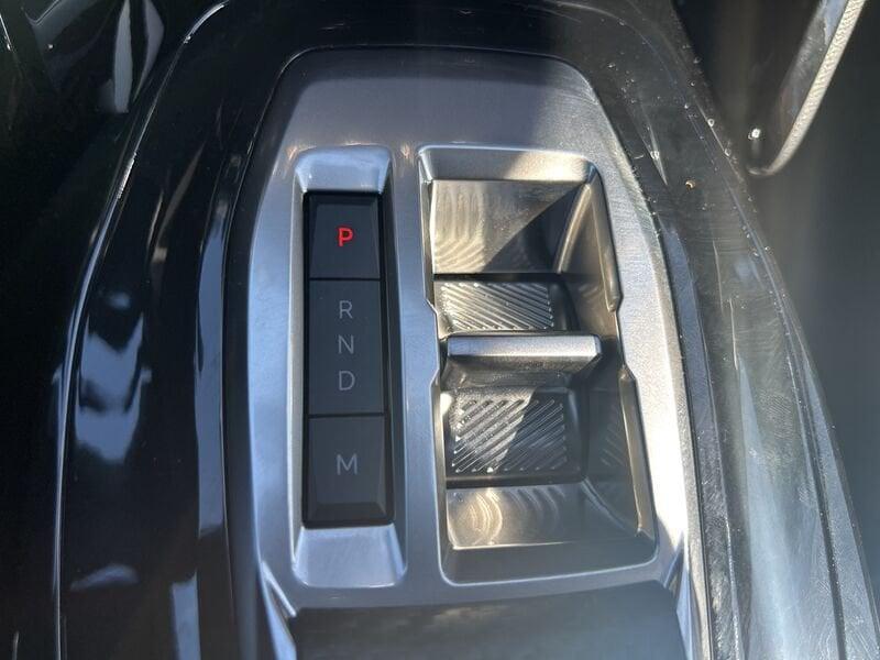 Peugeot 2008 II 2023 1.2 hybrid Allure 145cv e-dcs6