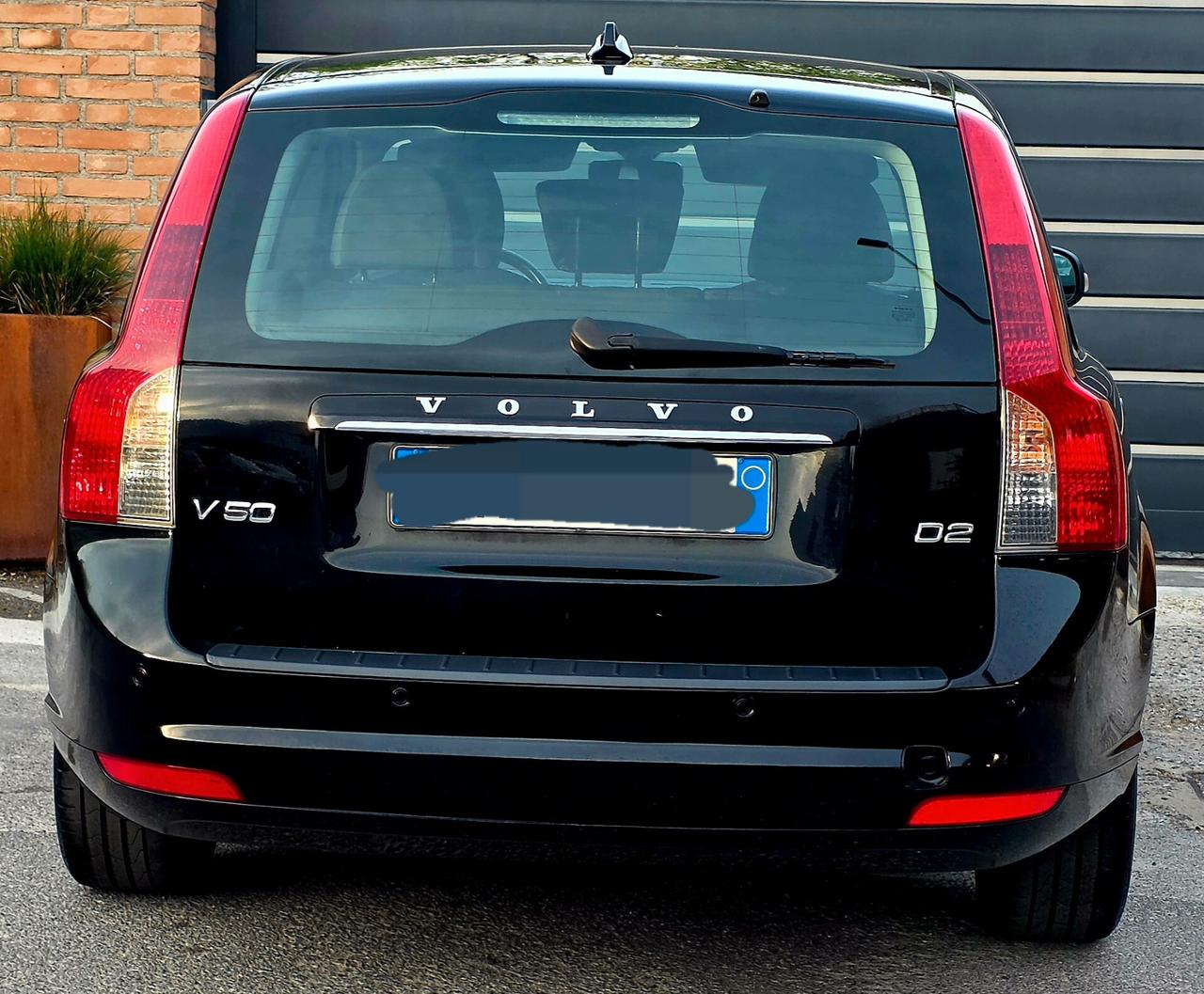 Volvo V50 D2 R-design neopatentati euro5B