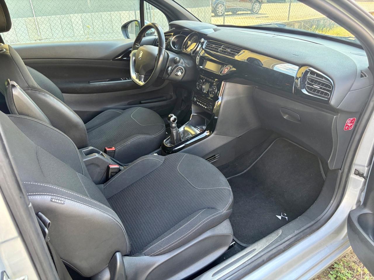 Citroen DS3 1.6 e-hdi airdream Ultra Prestige 92cv