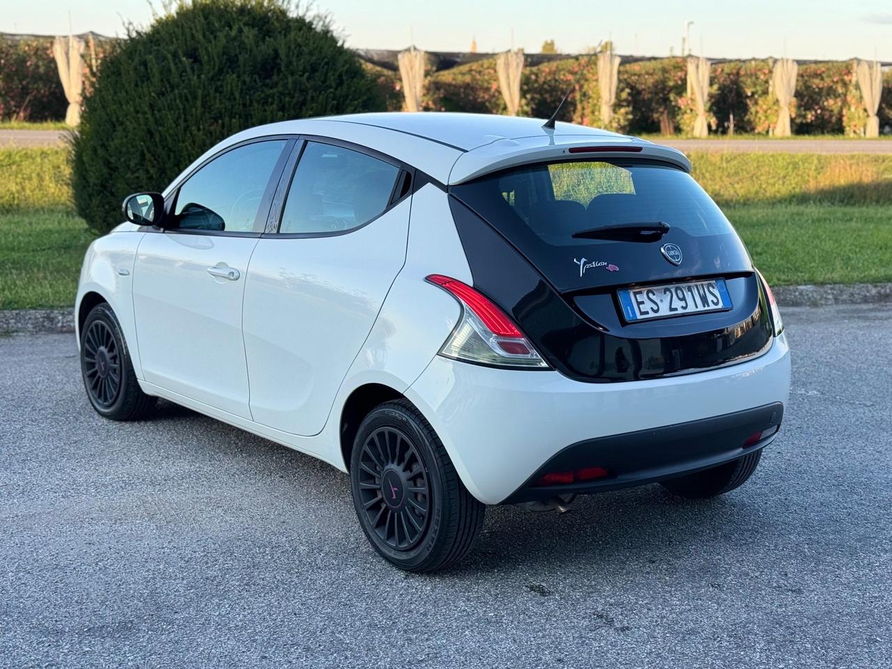 Lancia Ypsilon 1.2 GPL Ecochic Elefantino 2014