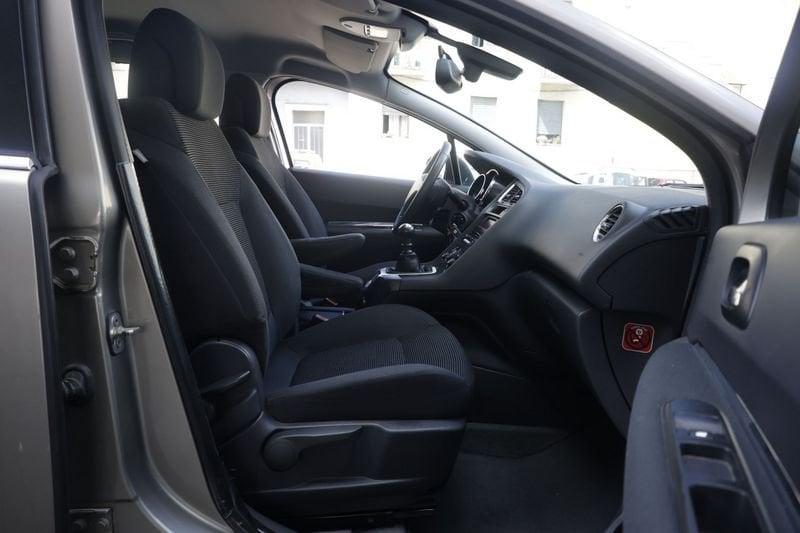 Peugeot 5008 Peugeot 5008 1.6 HDi 112CV Allure 7 POSTI Unicoproprietario