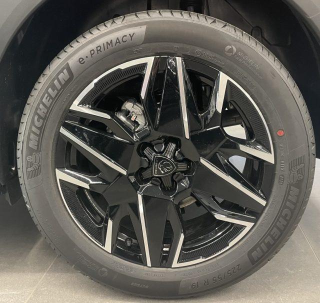 PEUGEOT 3008 1.2 Hybrid 145 e-DCS6 Allure KM0 MY26
