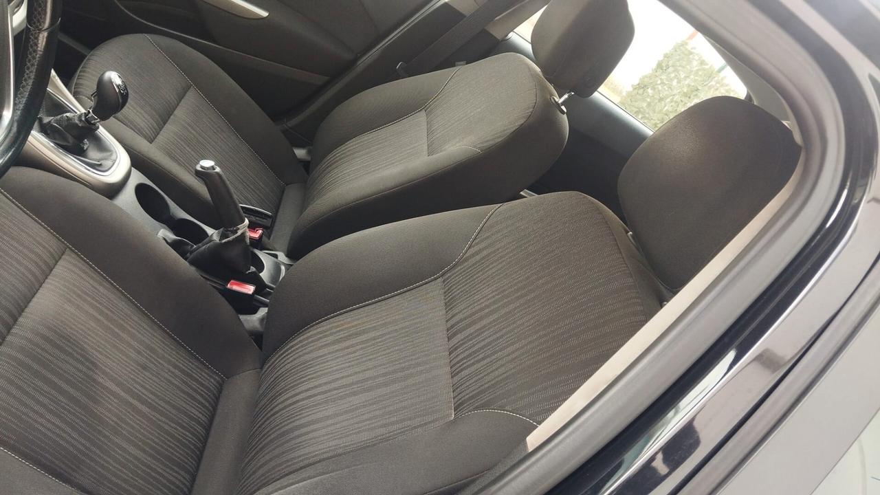 Opel Astra 1.4 100CV 5 porte Cosmo