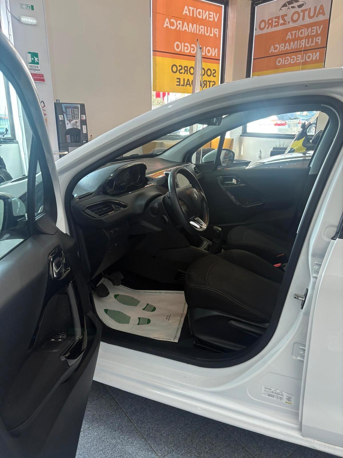 Peugeot 208 PureTech 82 5p. GPL Active