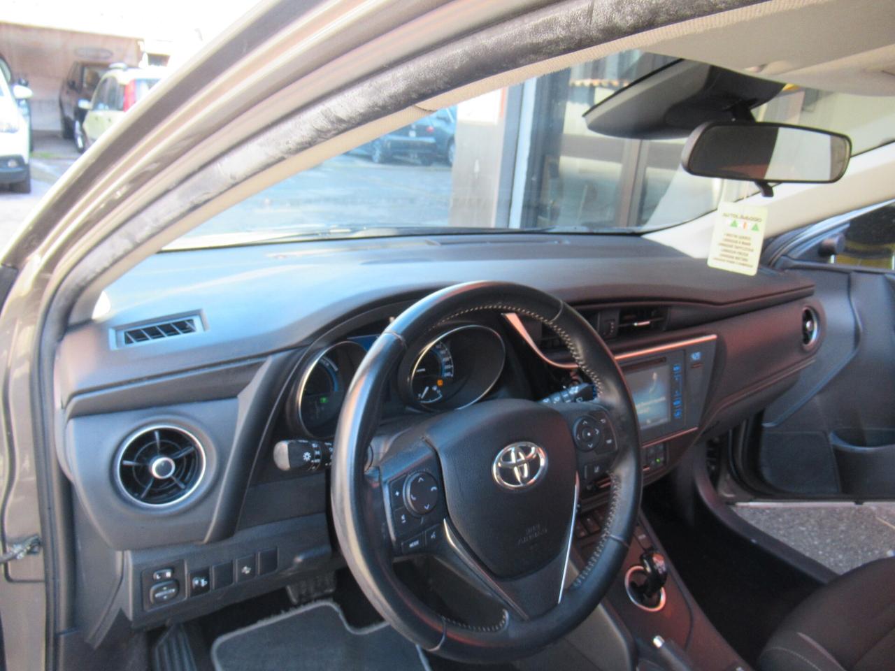 Toyota Auris Touring Sports 1.8 Hybrid Lounge