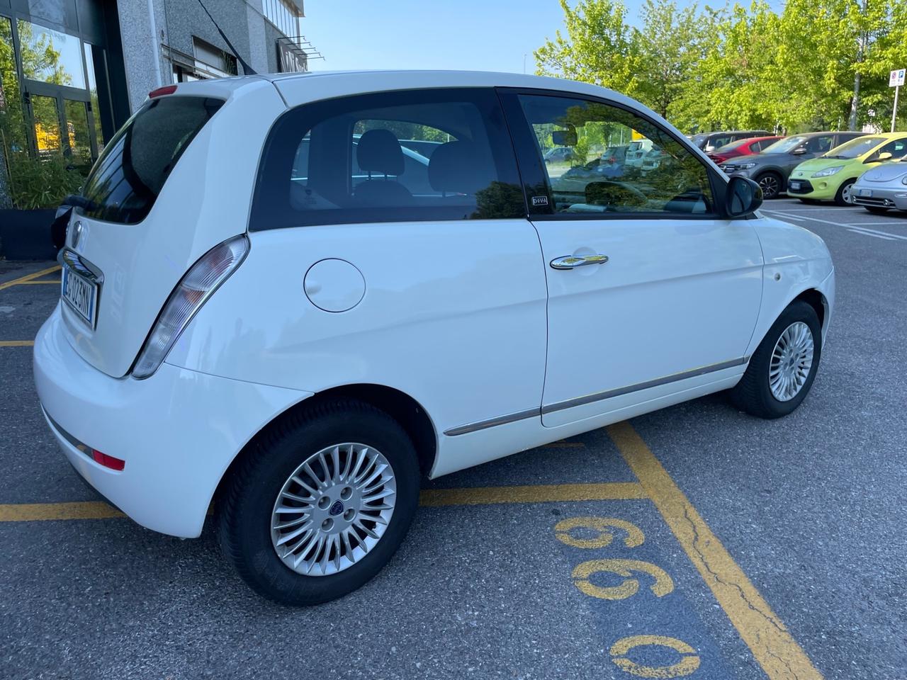 Lancia Ypsilon 1.2 69 CV Elle