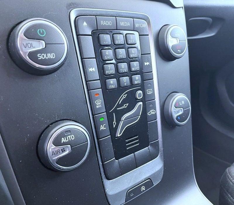 Volvo V40 V40 D2 1.6 Kinetic ** OFFERTA RISERVATA SOLO PER OPERATORI DEL SETTORE **