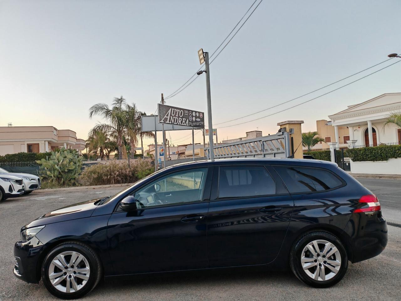 Peugeot 308 15BlueHDi navig led Autocarro n.1 2020