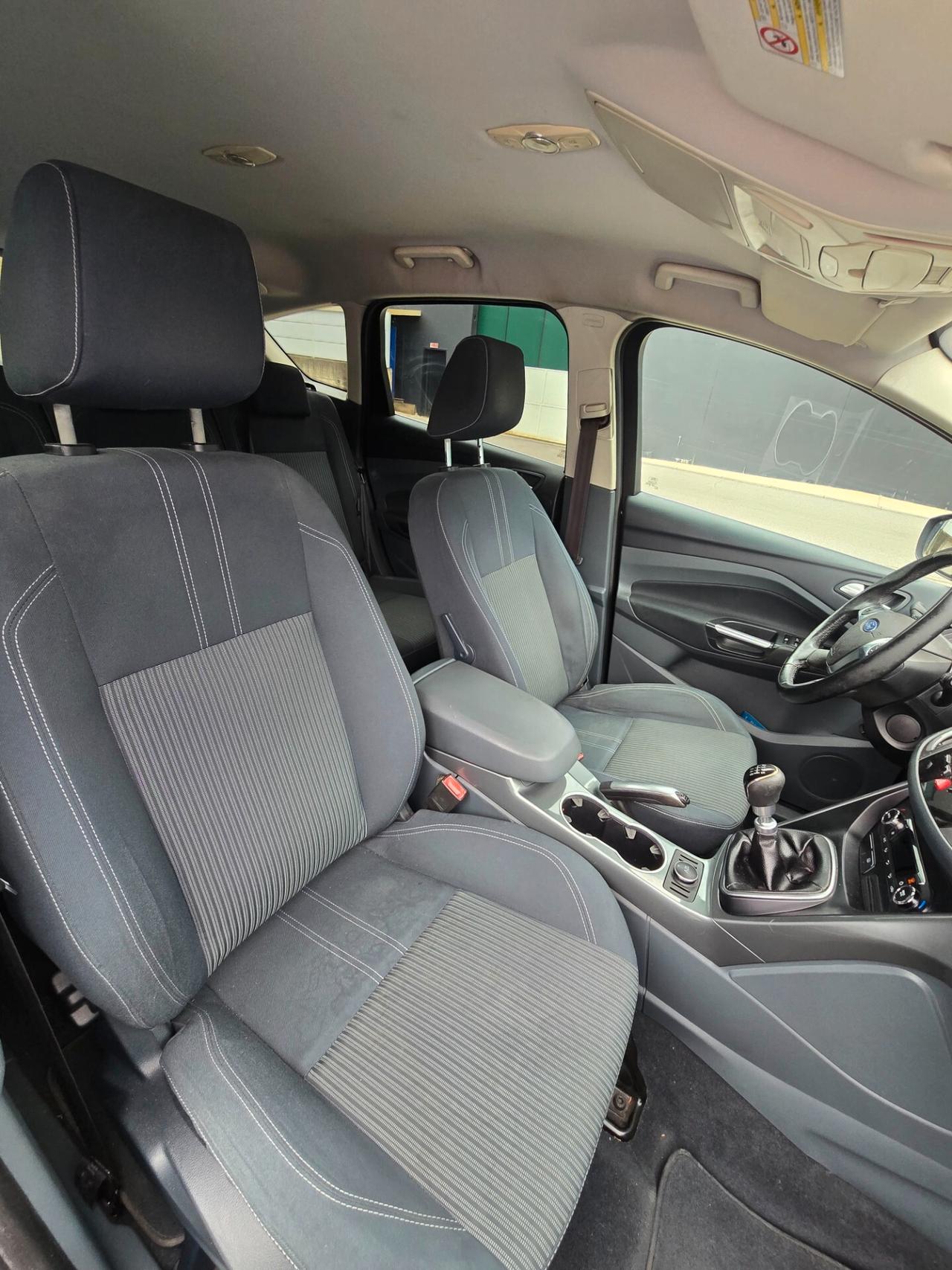 Ford C-Max Titanium