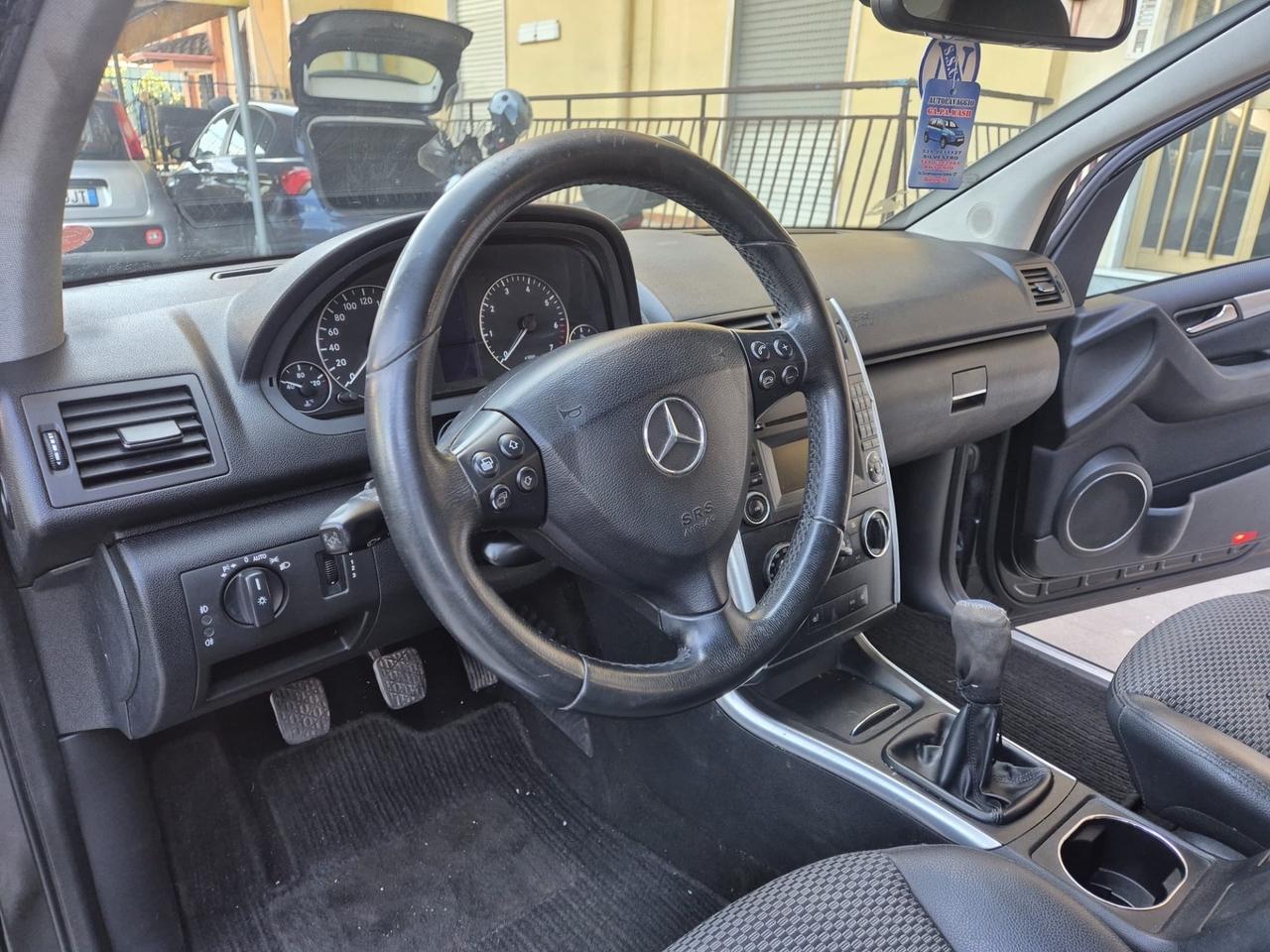 Mercedes-benz A 150 BlueEFFICIENCY Avantgarde