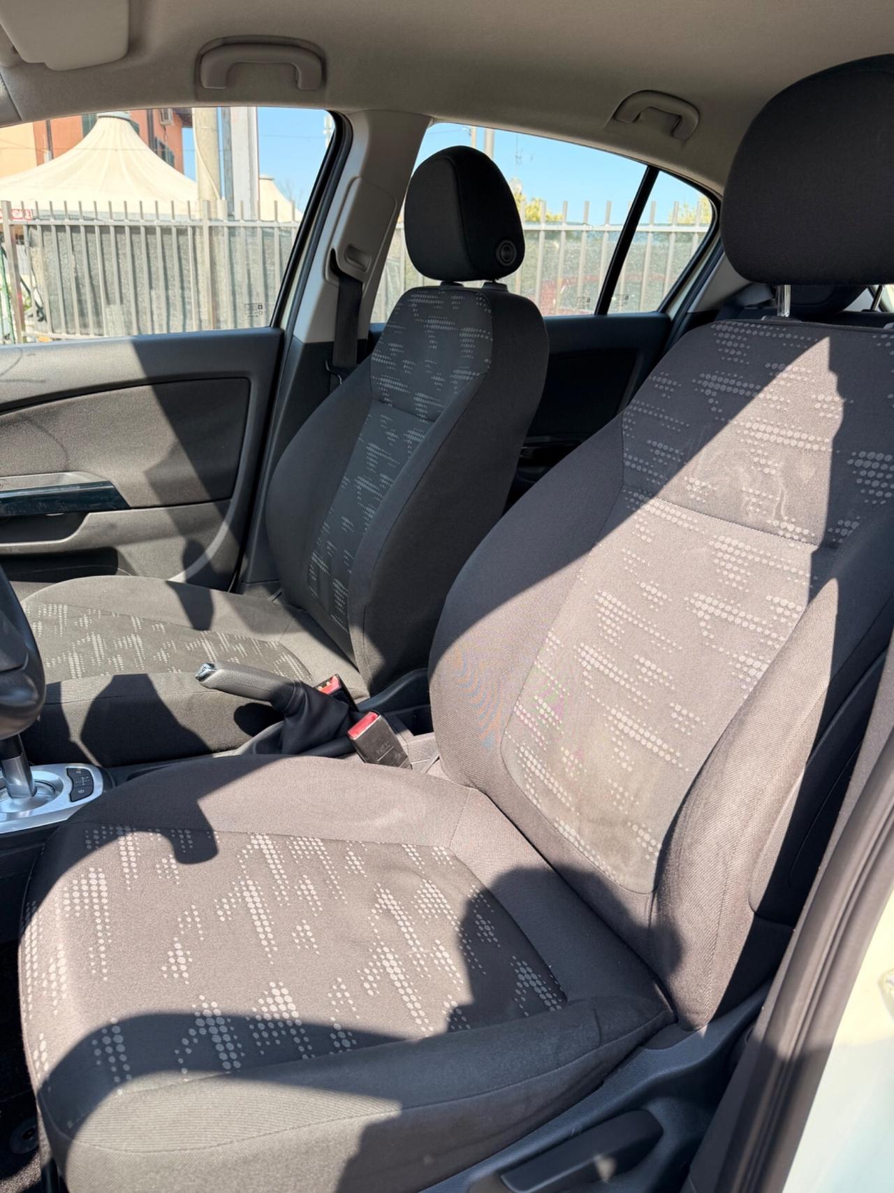 Opel Corsa 1.2 5 porte Club CAMBIO AUTOMATICO