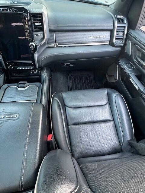 DODGE RAM 1500 LIMITED CREW CAB 4x4 E-TORQUE 5.7L V8