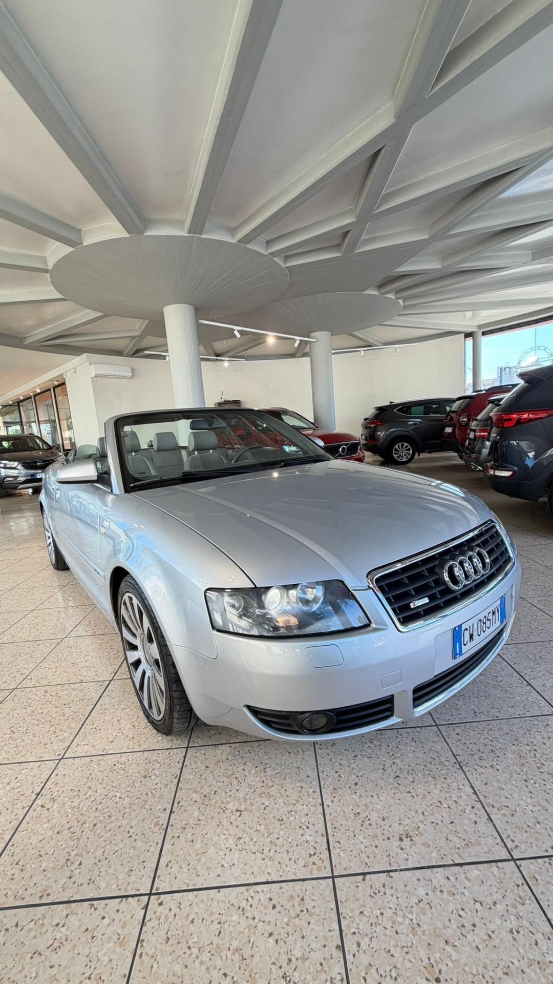 Audi A4 Cabriolet 2.5 V6 TDI cat
