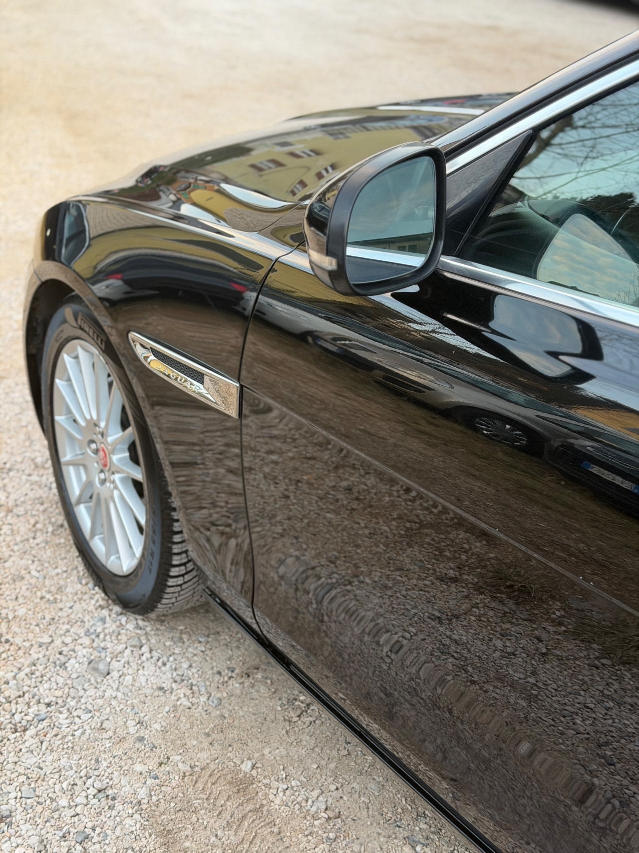 Jaguar XE 2.0 D PRESTIGE KMCERT UNICOPR FULLED