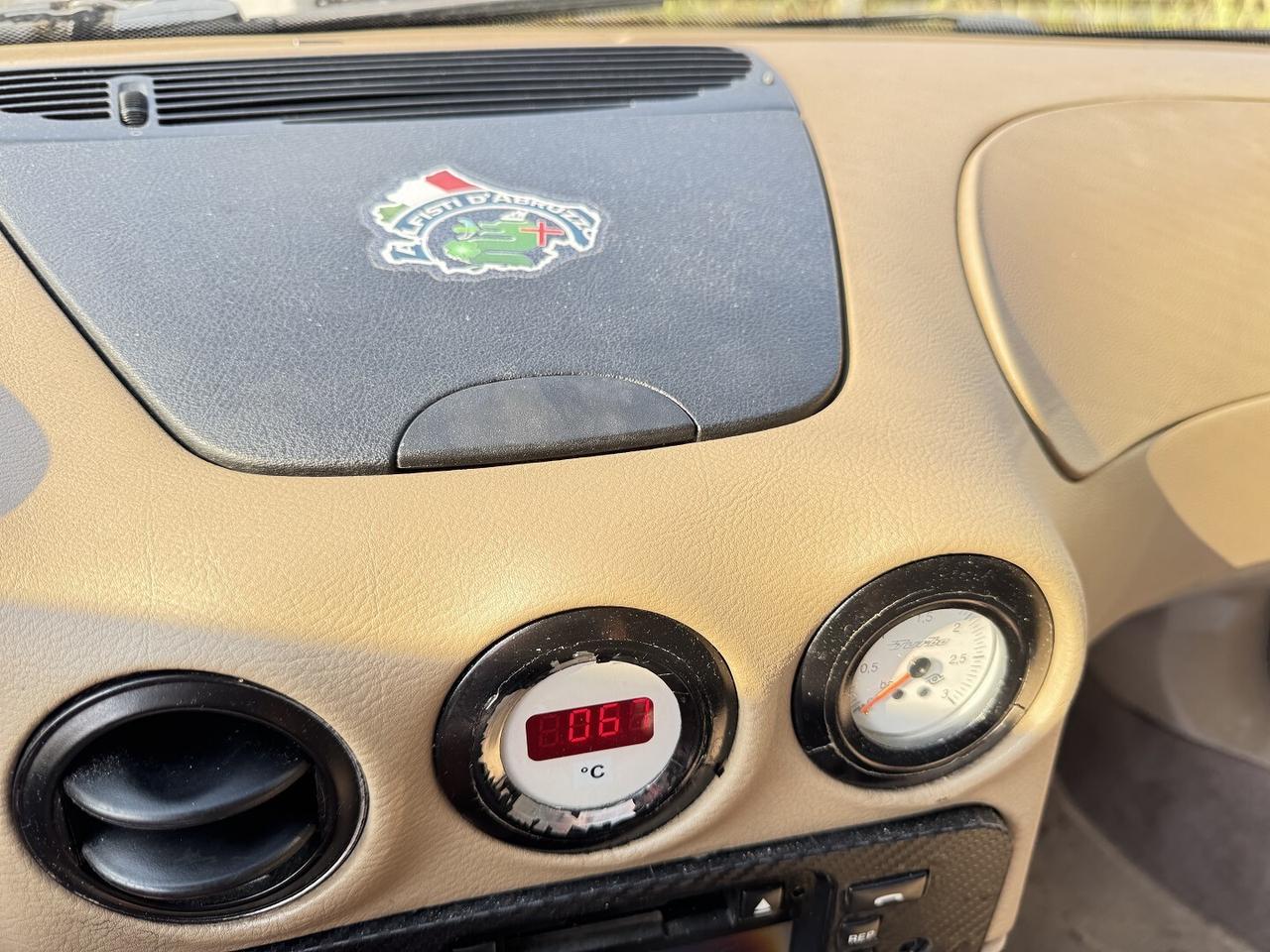 ALFA 166 2 serie 2.4 JTD m-JET 20V distinct