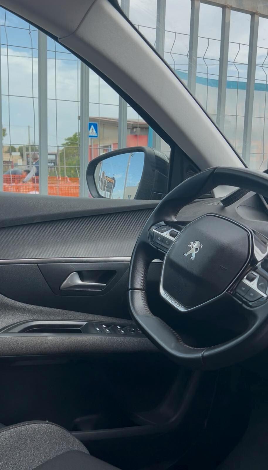 Peugeot 3008 BlueHDi 130 S&S Allure