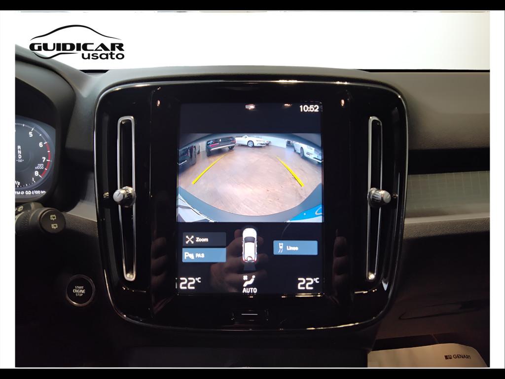 VOLVO XC40 - XC40 1.5 t3 Momentum 163cv auto my21