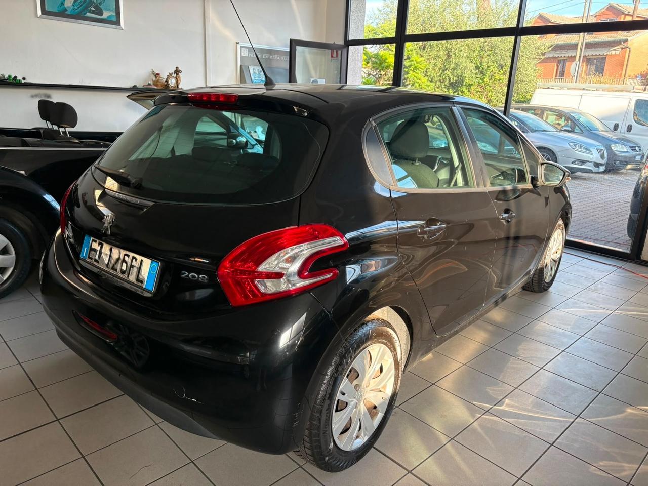Peugeot 208 1.4 HDi 5 porte Ok neopatentati