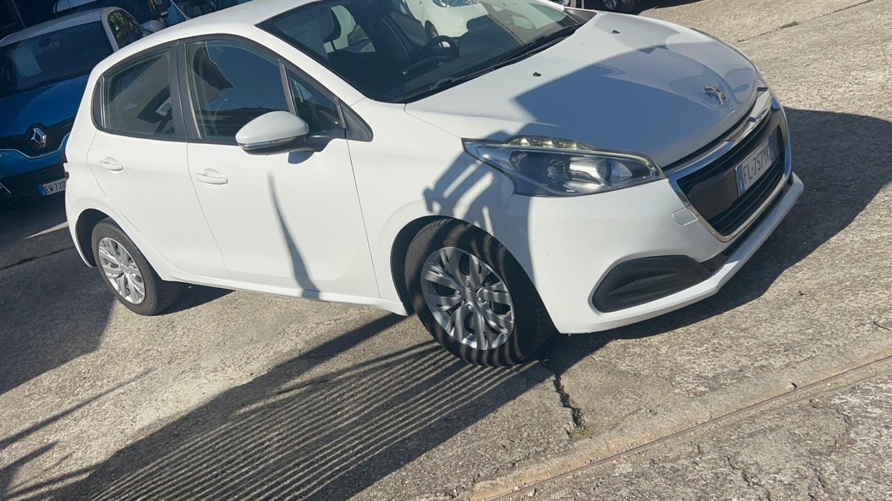 Peugeot 208 BlueHDi 100 5 porte Allure
