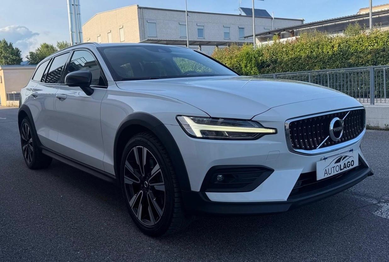 Volvo V60 Cross Country D4 AWD Geartronic Business Plus