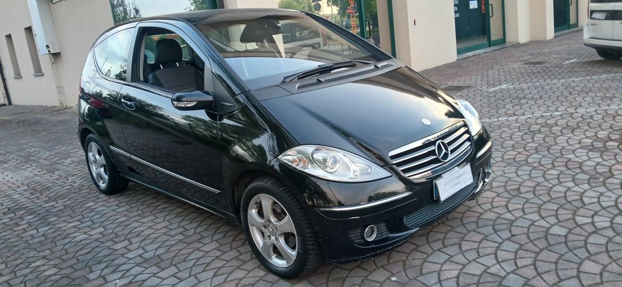 Mercedes A 150 benzina neopatentati