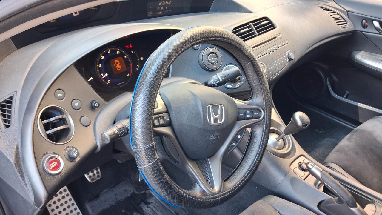 Honda Civic 1.8 i-VTEC 5p. Exclusive LH i-P