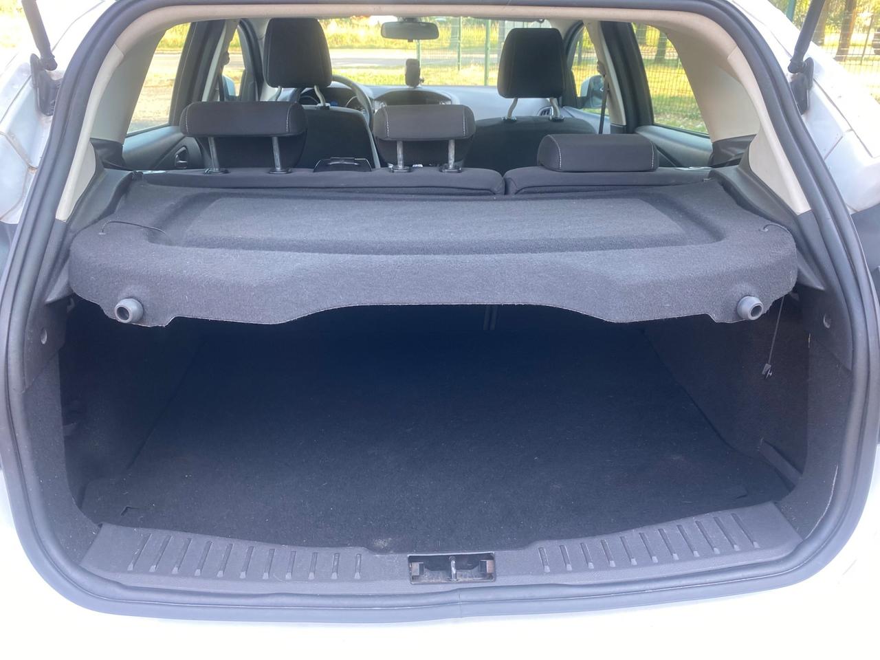 Ford Focus 1.6 120 CV GPL berlina 5 porte