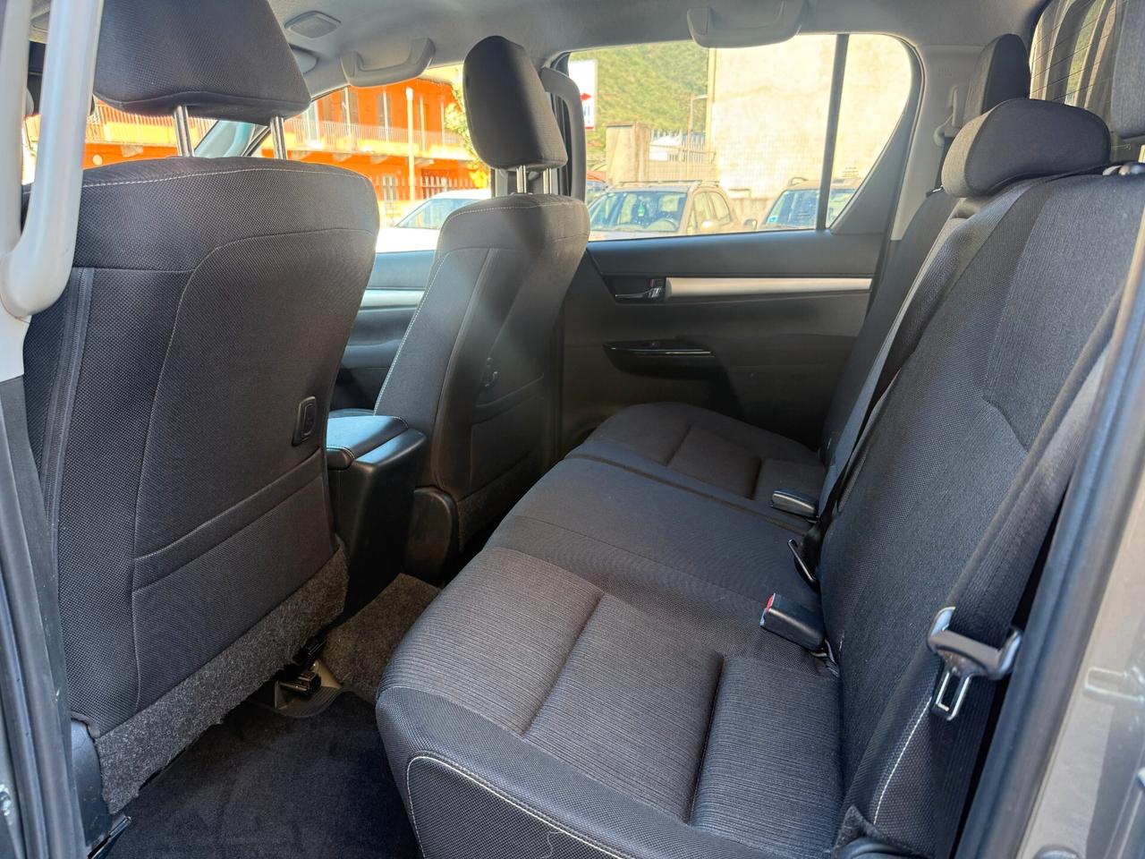Toyota Hilux 2.4 D-4D A/T 4WD 4 porte Double Cab Executive