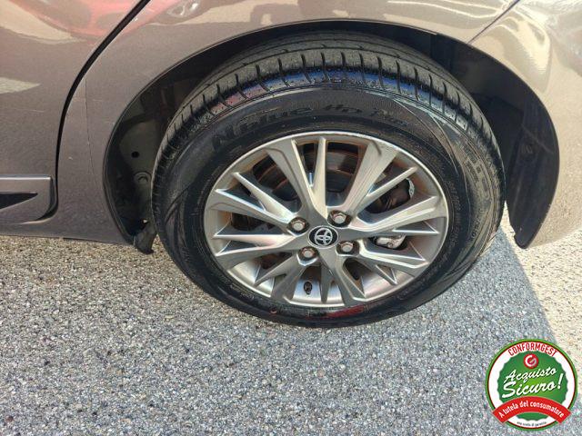 TOYOTA Yaris 1.5 Hybrid 5 porte Active