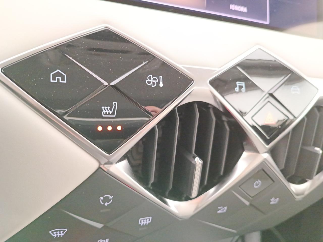 DS DS 3 Esprit de Voyage Puretech 130 cv automatico