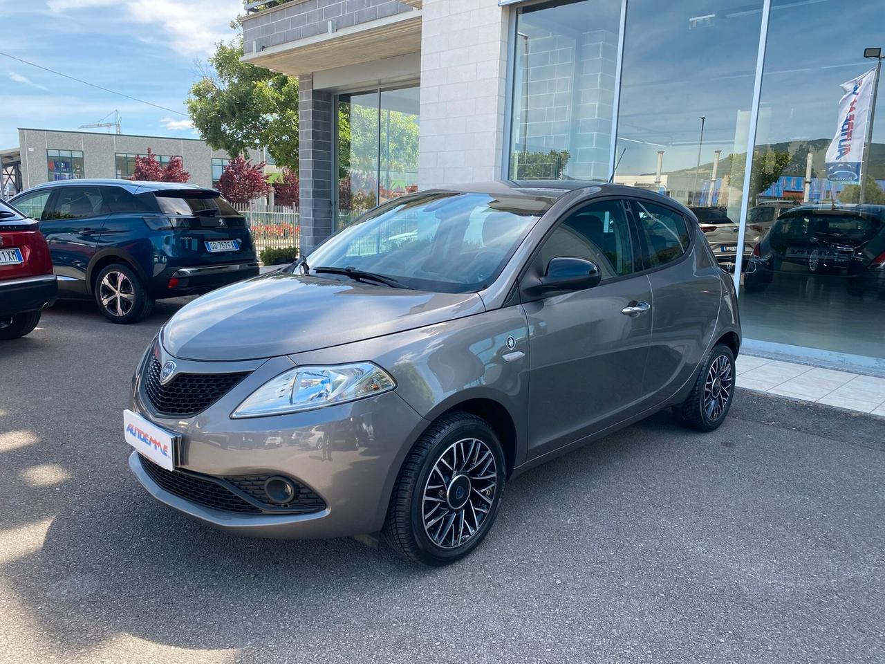 Lancia Ypsilon 1.2 69 CV 5 porte S&S Gold