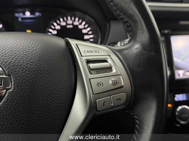 Nissan Qashqai 1.6 dCi 2WD 360 Xtronic (TETTO PAN.)