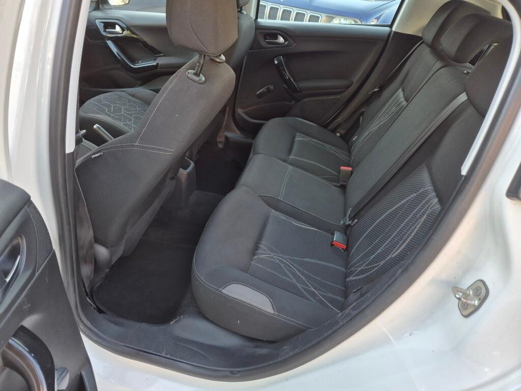 Peugeot 208 1.4 HDi 68 CV 5 porte Active