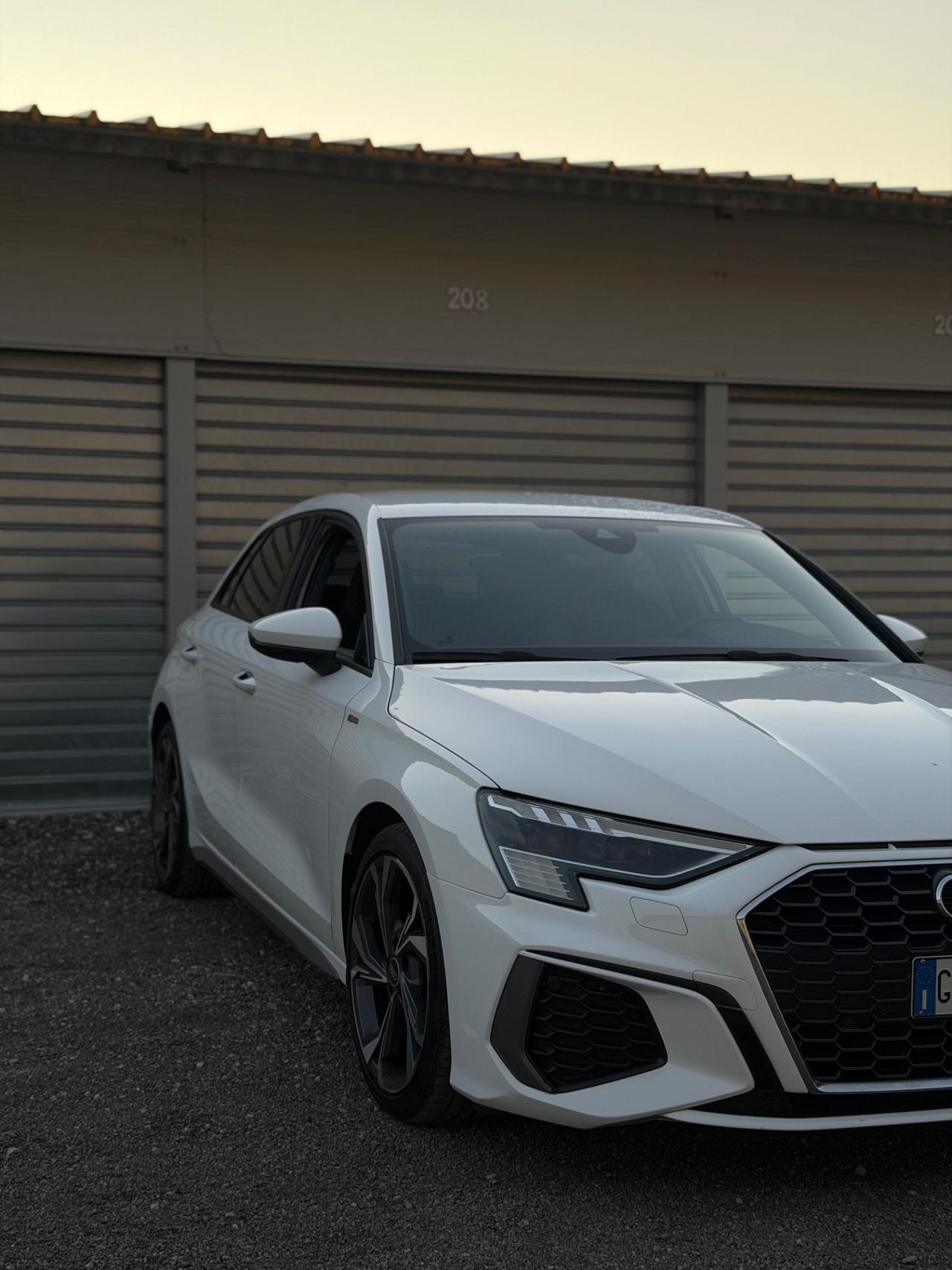 Audi A3 SPB 30 TDI S line edition