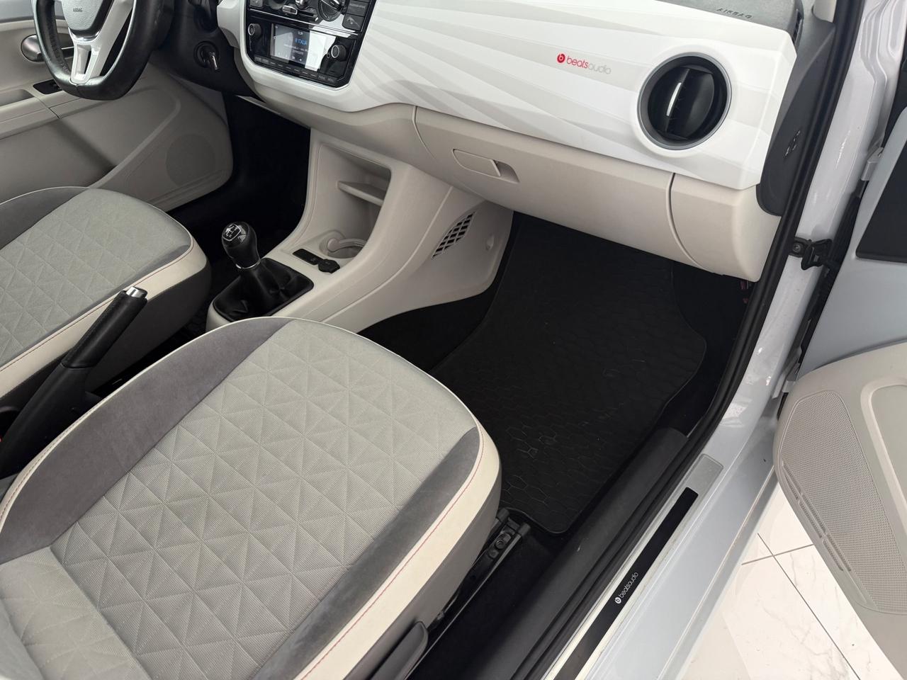 VOLKSWAGEN UP 1.0 60 CV SPECIAL BEATS