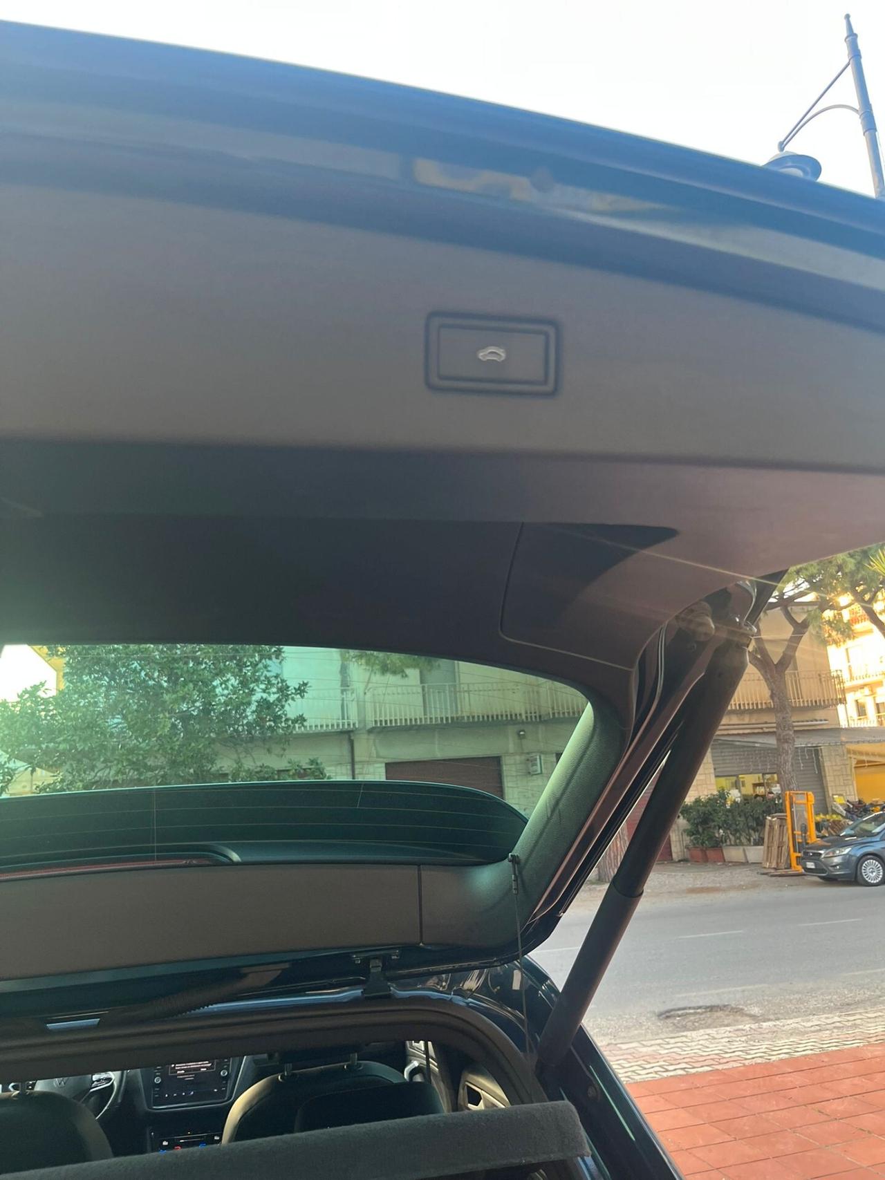 Volkswagen Tiguan 2.0 TDI 150 CV SCR DSG R-Line