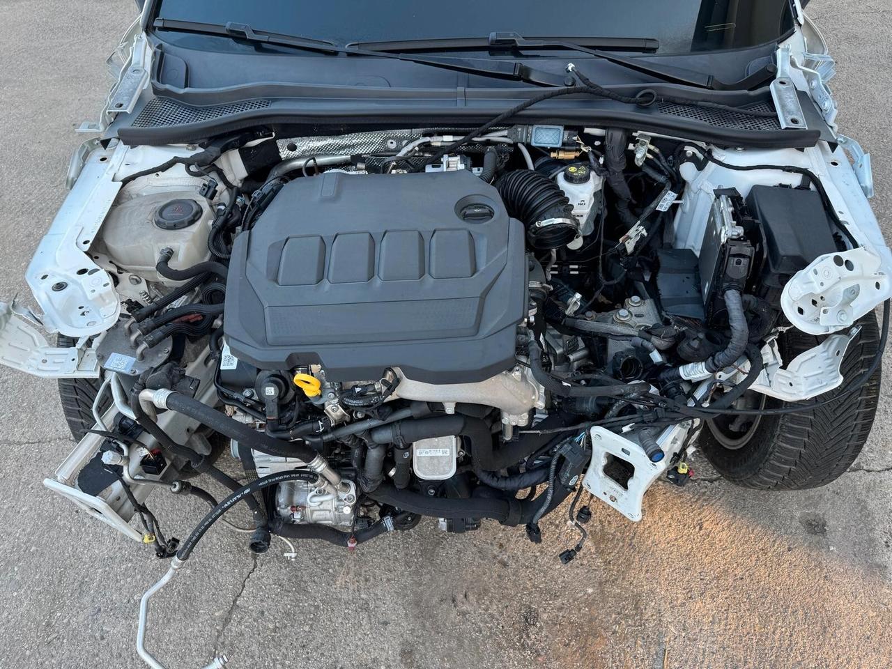 SEAT Leon Sportstourer 2.0 tdi 115cv INCIDENTATA