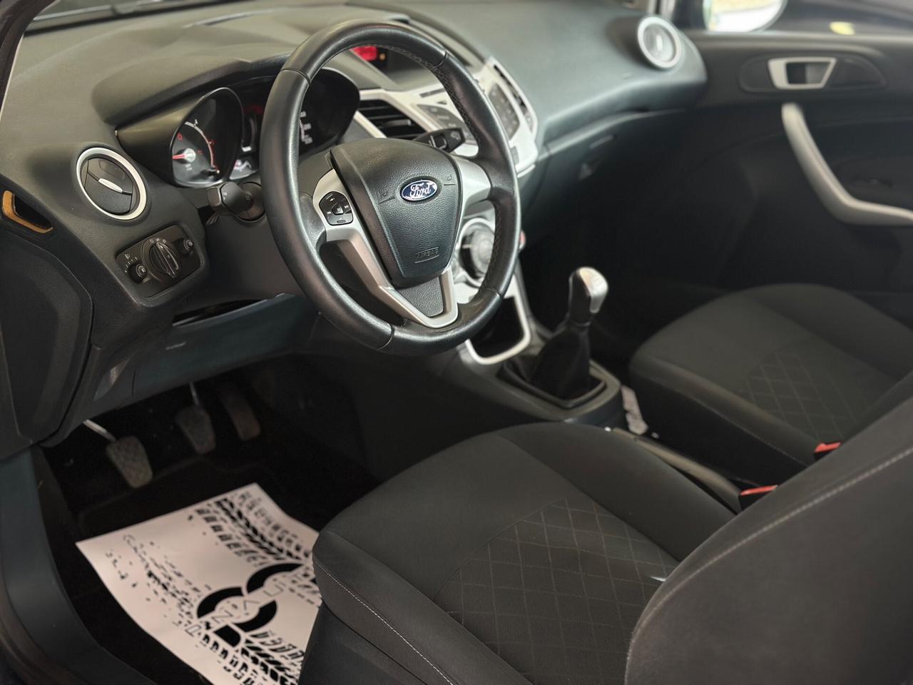 Ford Fiesta 1.4 TDCi 70CV 3 porte Titanium