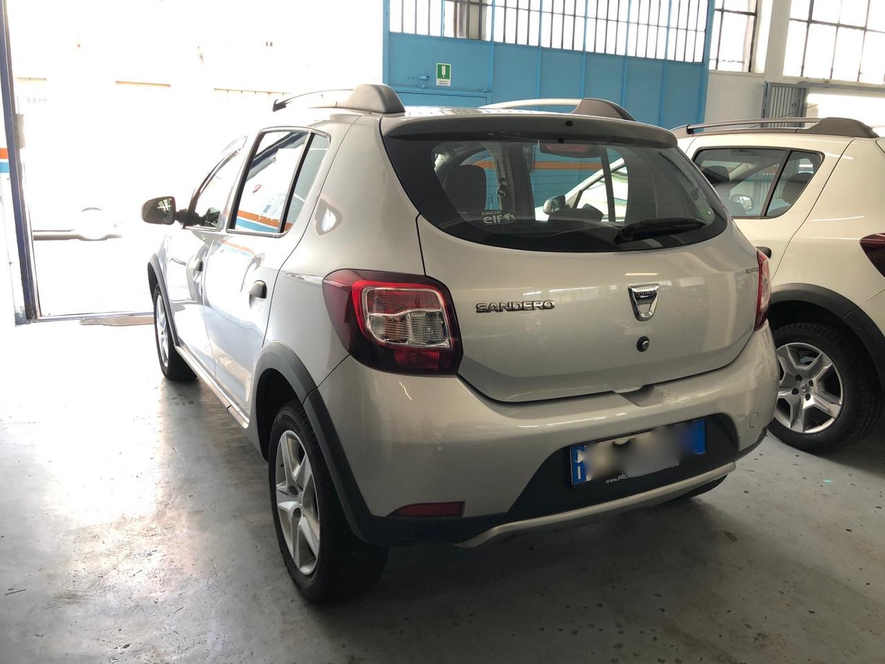 Dacia Sandero Stepway 900 TCe - Autonavigli