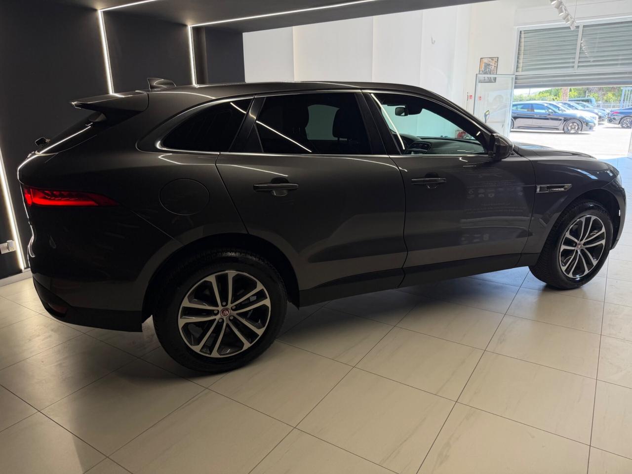 Jaguar F-Pace 2.0 D 180 CV AWD PRESTIGE